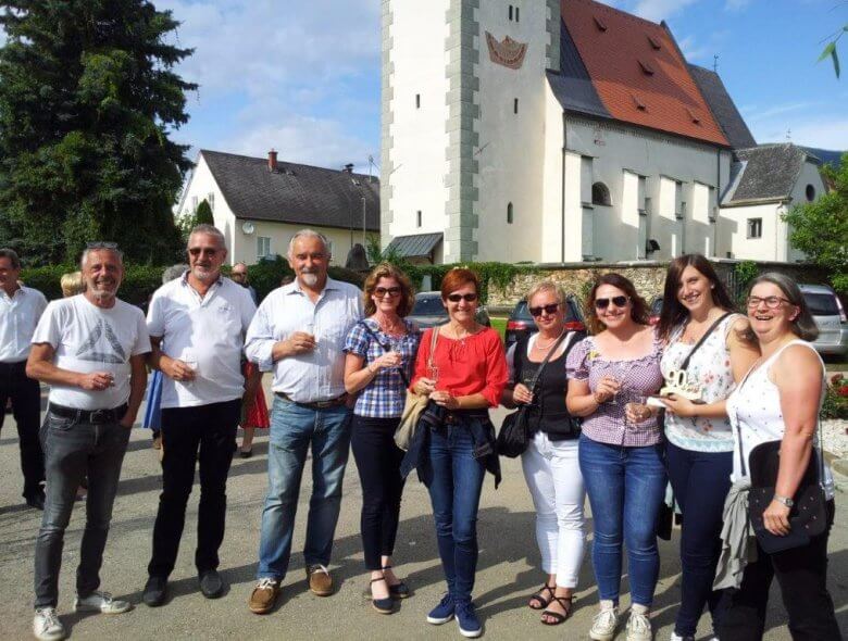 Lustiges Beisammensein beim einem stimmigen Gartenfest zum runden Jubiläum des MGV und Gemischten Chores Maria Rojach.